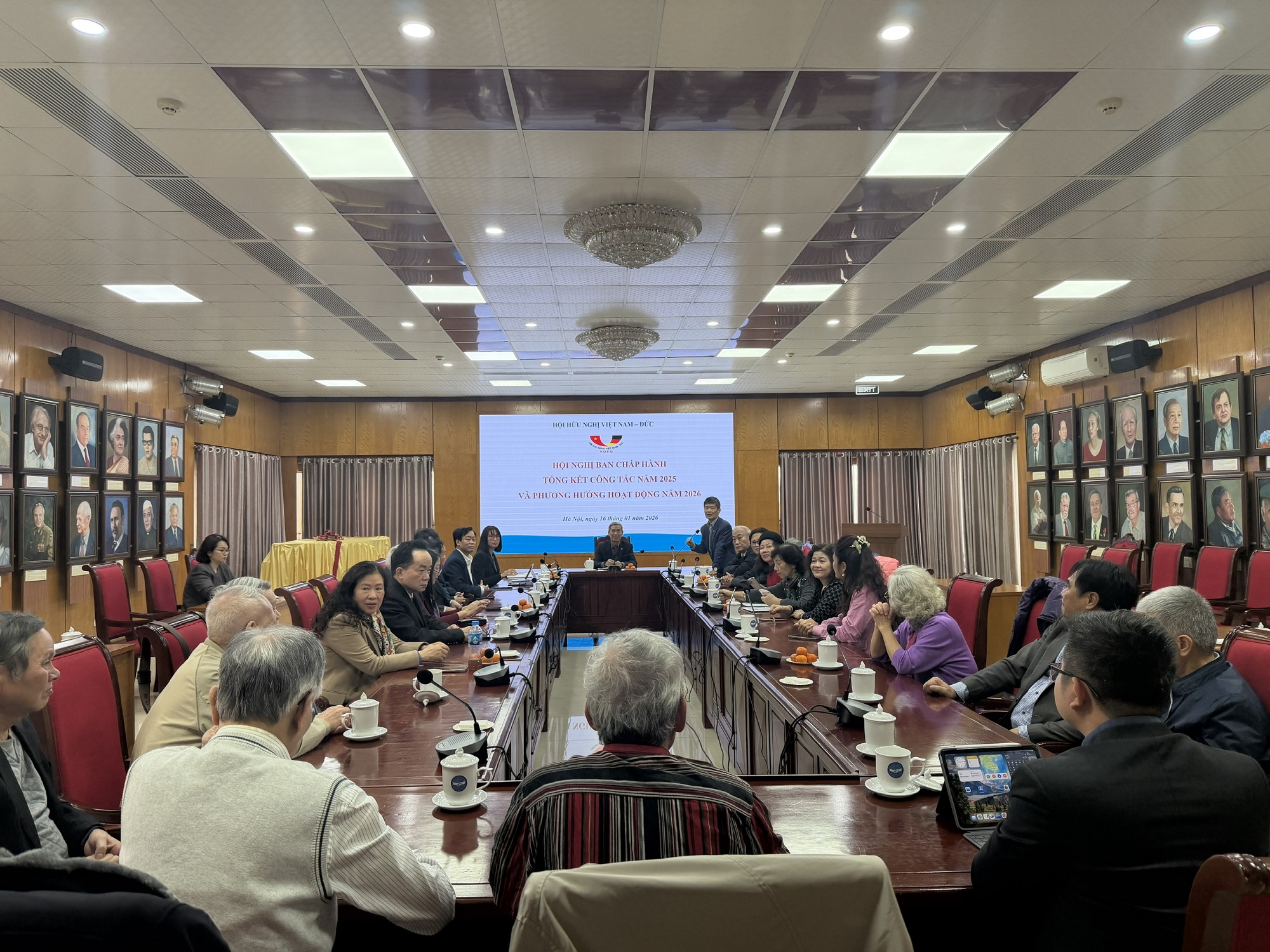 Các đại biểu tham gia phát biểu tại Hội nghị